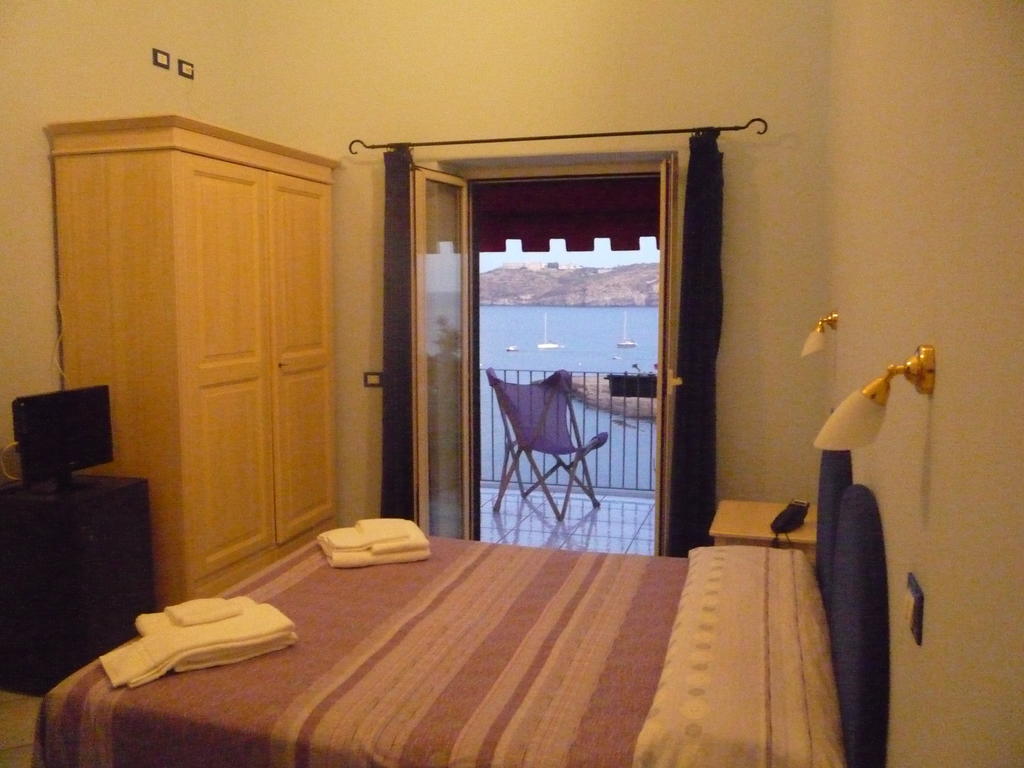 Hotel Villa Iulia 벤토테네 객실 사진