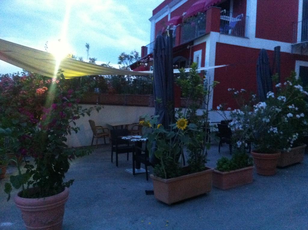 Hotel Villa Iulia 벤토테네 외부 사진