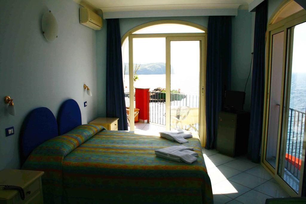 Hotel Villa Iulia 벤토테네 외부 사진