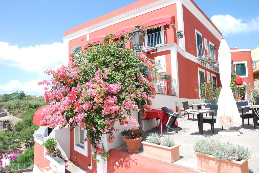 Hotel Villa Iulia 벤토테네 외부 사진